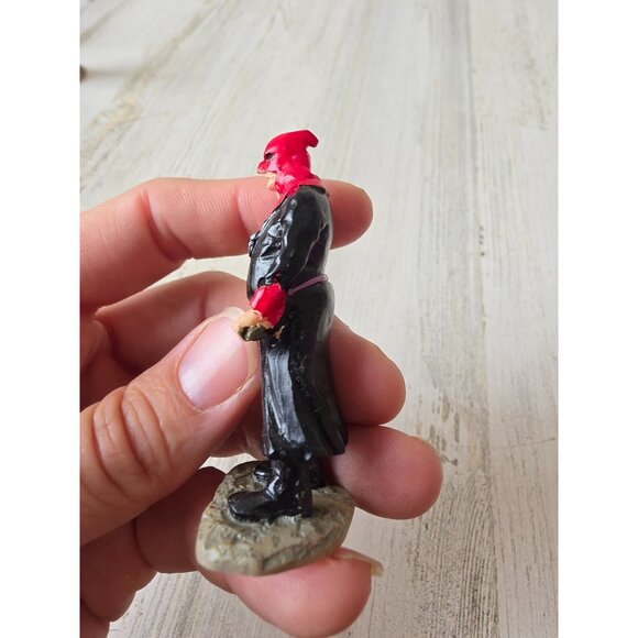 Lemax executioner tortured soul guillotine Halloween people village accessory - Picture 2 of 8